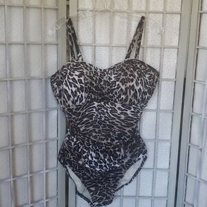 Penbrooke animal print draped waist tammy control new swimming suit 16
